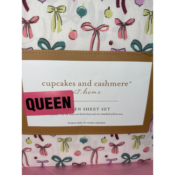 Cupcakes and Cashmere Queen Size Bow Sheet Set - Picture 2 of 4